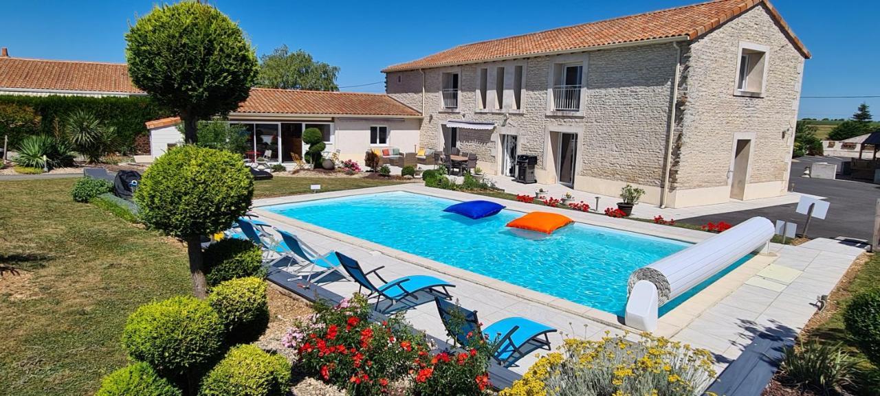 A La Gloriette Bed & Breakfast Neuville-de-Poitou Exterior photo