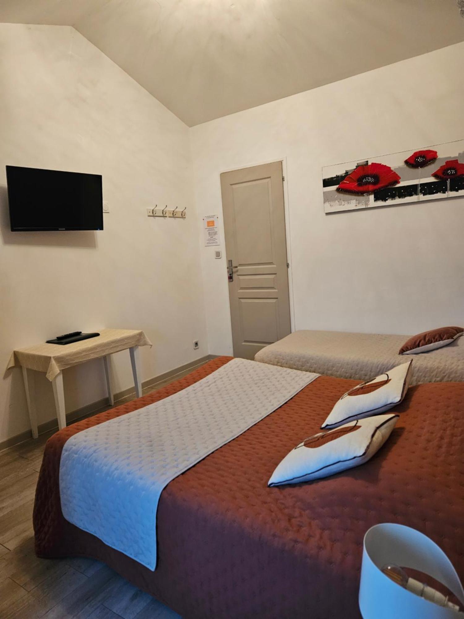 A La Gloriette Bed & Breakfast Neuville-de-Poitou Exterior photo